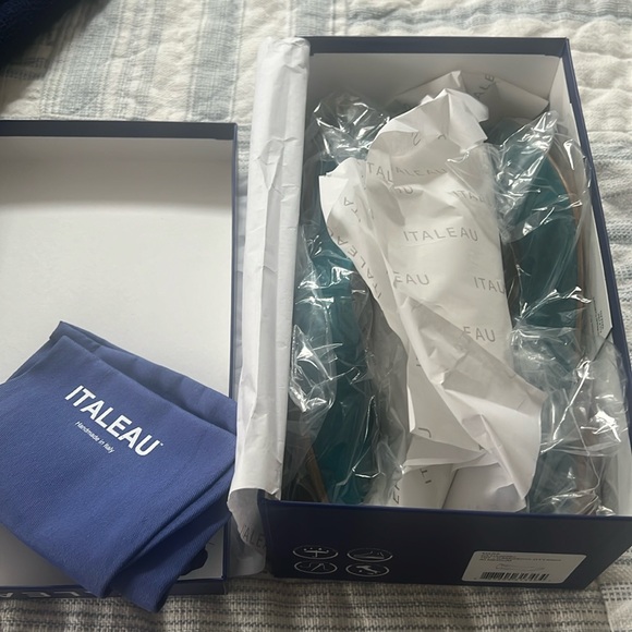 Italeau Mara suede ballet flats - Picture 2 of 6